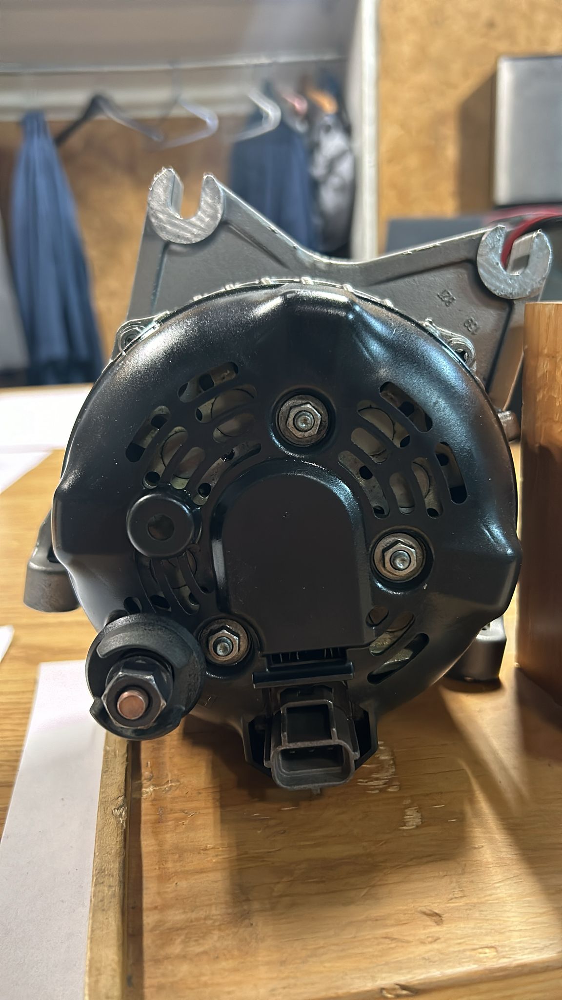 Alternator 12V 215A 104210-6182R