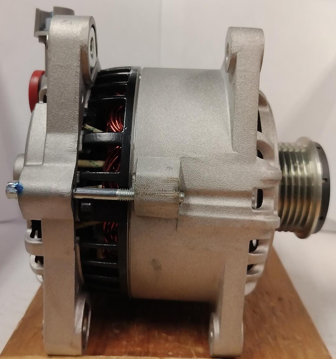 Alternator Ford Focus 2.0l ZETEC KFDA-8418