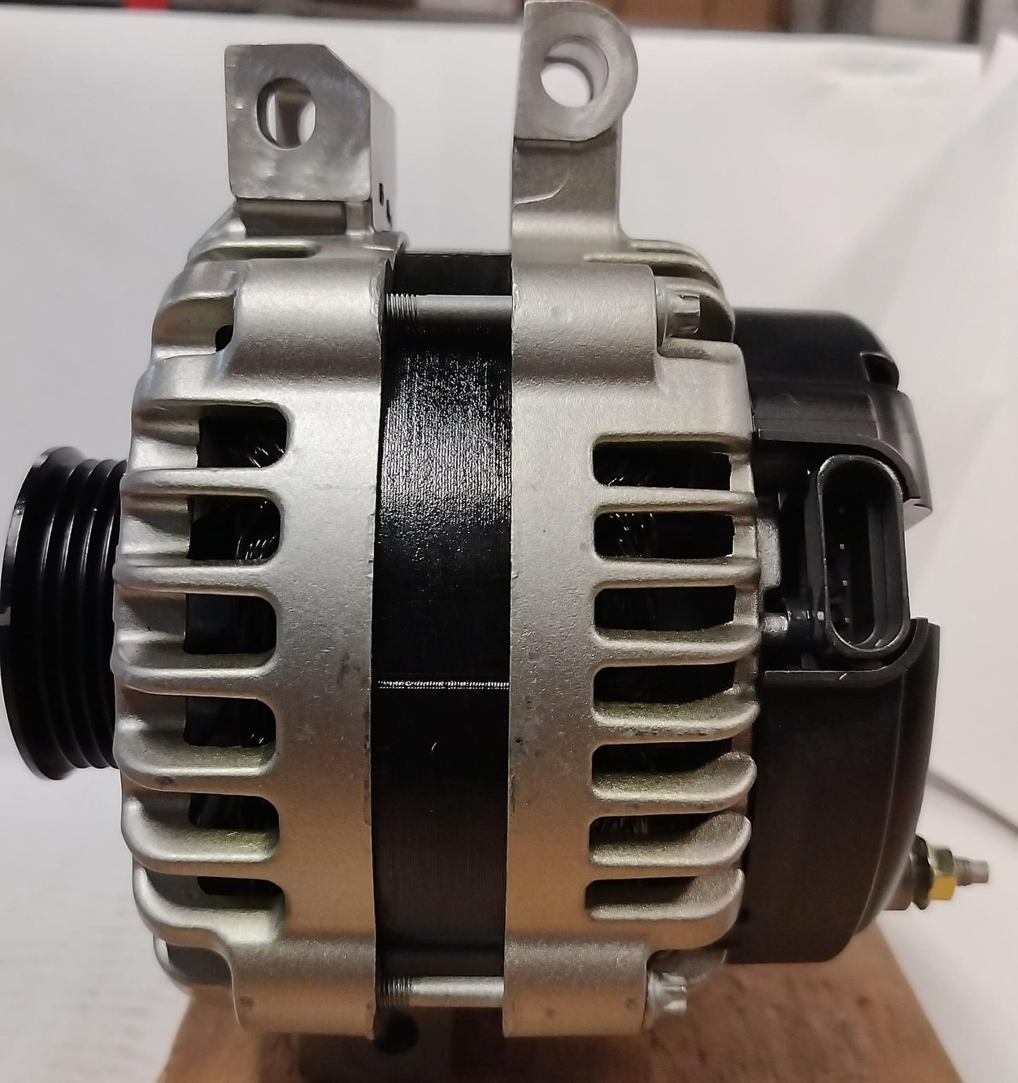 ALTERNATOR (OEM 15200110) 150A 4 PIN KDRA-8497