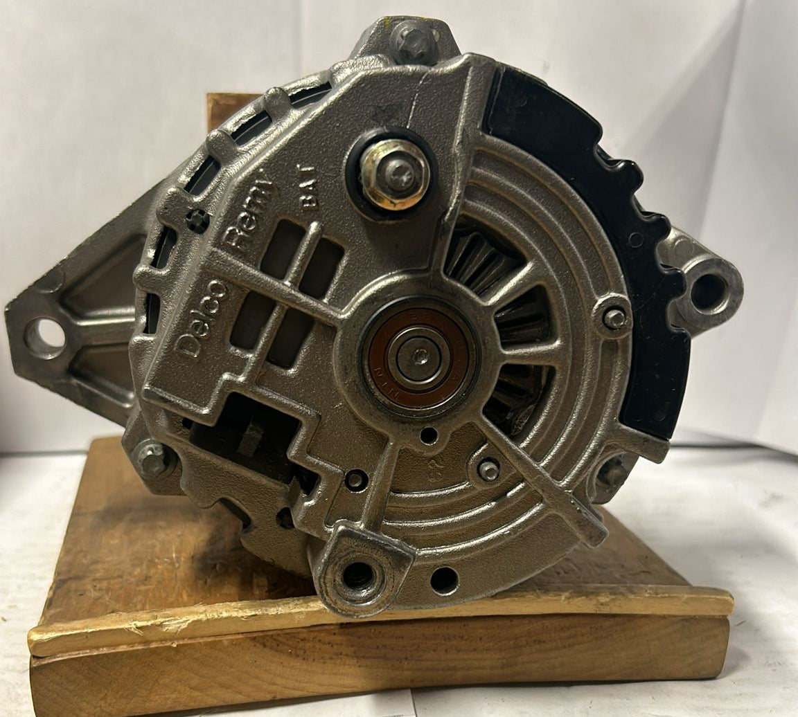 ALTERNATOR CS130 IH TRUCK 10480098