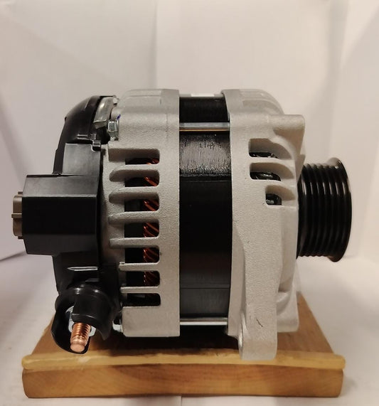Alternator V-10 Mobility PLUS 200A  104082R